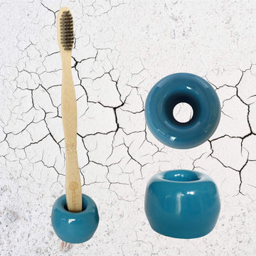 Ceramic toothbrush holder